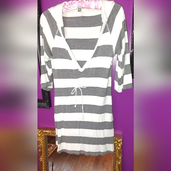 Kenneth Cole Reaction Soft Cotton Summer Dress. Deep V Neck. Grey & White. Small - Picture 5 of 7